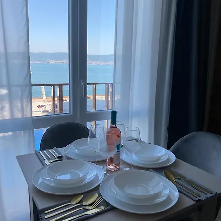 Paradiso 'в' 201 One Bedroom *