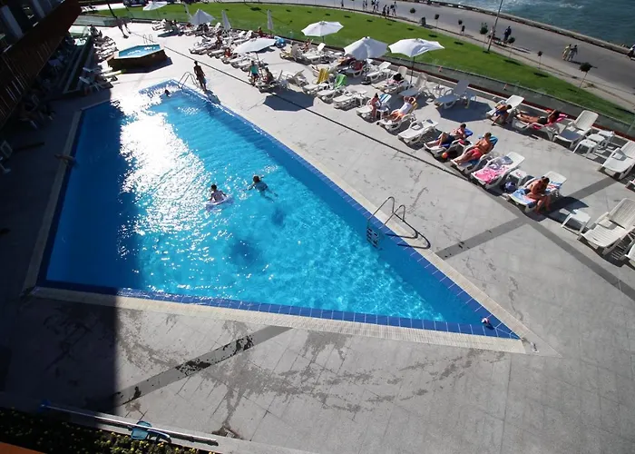 Paradiso 'в' 201 One Bedroom *