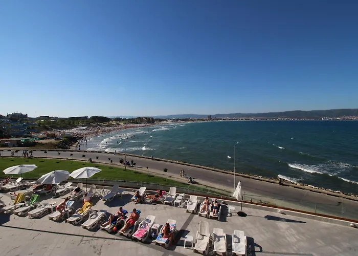 Paradiso 'в' 201 One Bedroom Apartment