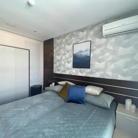 Paradiso 'в' 201 One Bedroom Апартаменты