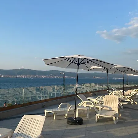 Апартаменты Paradiso 'в' 201 One Bedroom Несебр