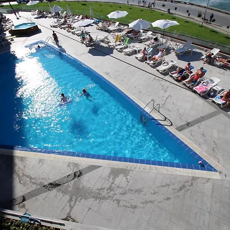 Paradiso 'в' 201 One Bedroom *