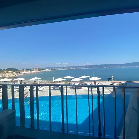 Paradiso 'в' 201 One Bedroom Apartamento *