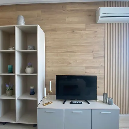 Апартаменты Paradiso 'в' 201 One Bedroom *