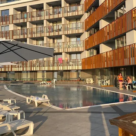 Paradiso 'в' 201 One Bedroom Апартаменты