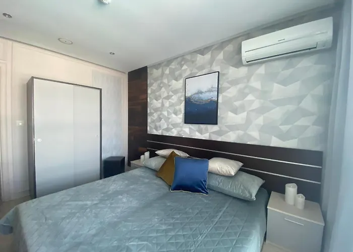 Paradiso 'в' 201 One Bedroom Апартаменты