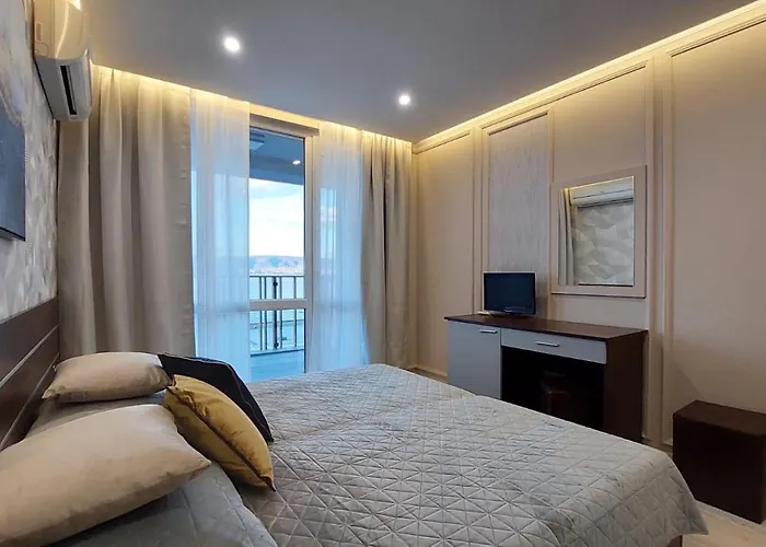 Paradiso 'в' 201 One Bedroom