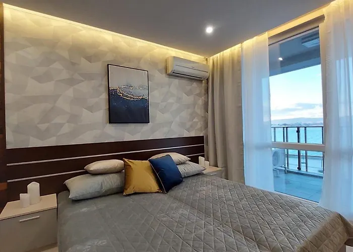 Paradiso 'в' 201 One Bedroom Апартаменты Несебр