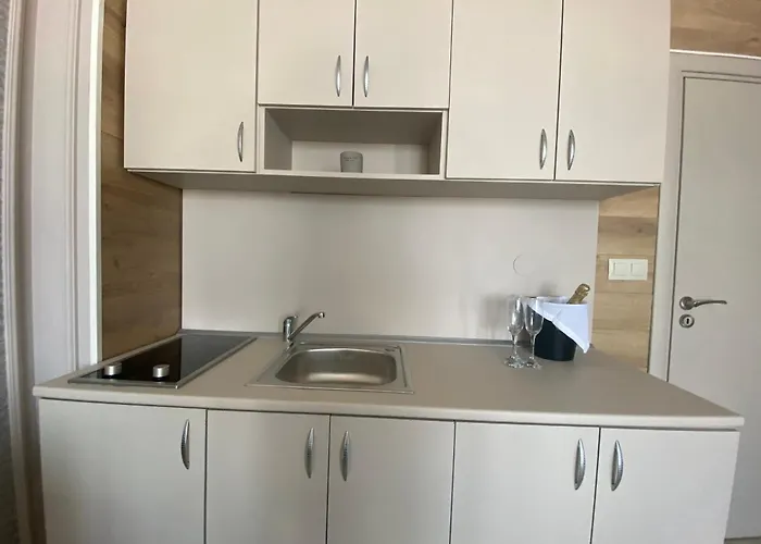 Paradiso 'в' 201 One Bedroom Апартаменты