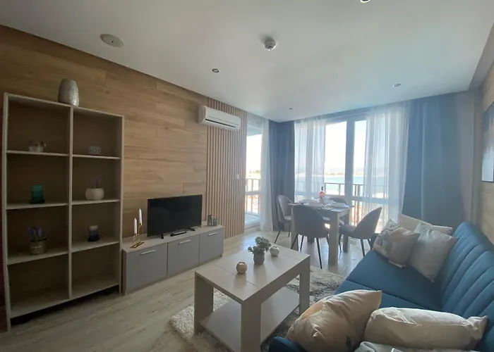 Апартаменты Paradiso 'в' 201 One Bedroom *