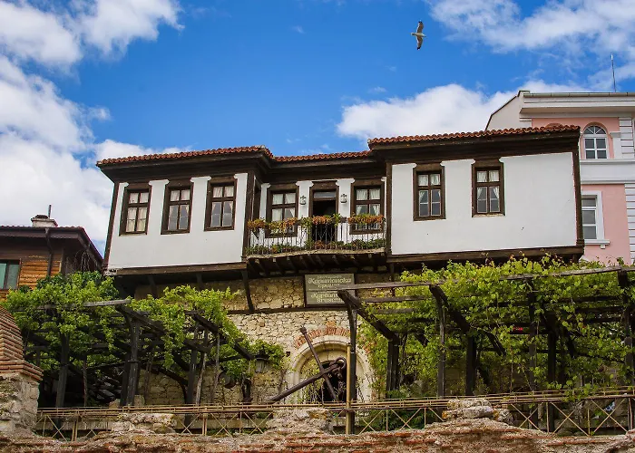 Paradiso 'в' 201 One Bedroom *